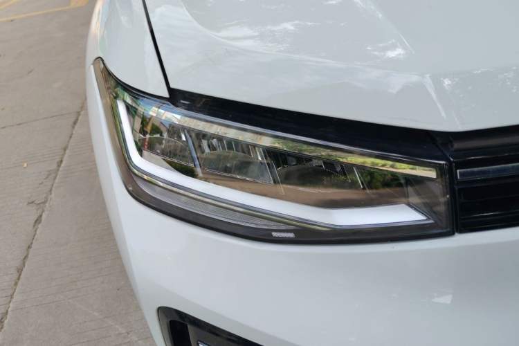 Used Volkswagen Tharu 2025 New Sharp 1.5L Sharp Edition Right Front Headlight