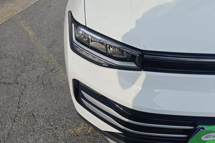 Used Volkswagen Tharu 2025 New Sharp 1.5L Sharp Edition Right Front Headlight
