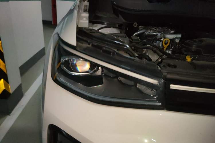 Used Volkswagen Tharu 2025 NewRui 300TSI Prestige Edition Right Front Headlight
