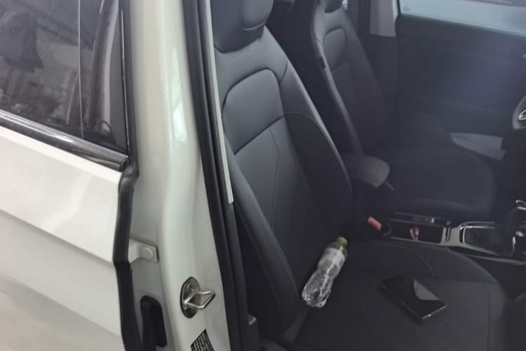 Used Volkswagen Tharu 2025 NewRui 300TSI Prestige Edition Right Front Seat