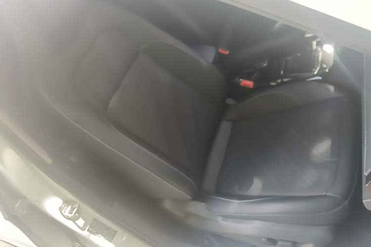 Used Volkswagen Tharu 2025 NewRui 300TSI Prestige Edition Right Front Seat