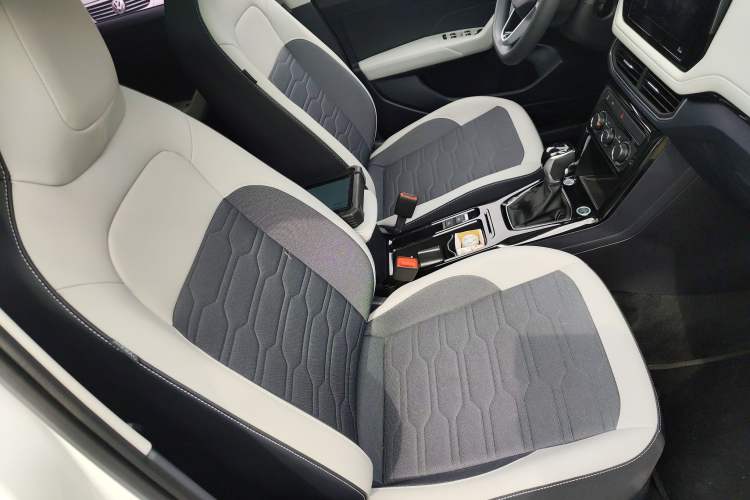 Used Volkswagen Tharu 2025 New Sharp 300TSI Ambitious Edition Right Front Seat