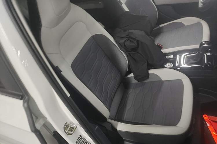 Used Volkswagen Tharu 2025 New Sharp 300TSI Ambitious Edition Right Front Seat
