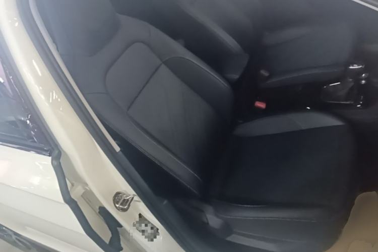 Used Volkswagen Tharu 2025 NewRui 300TSI Prestige Edition Right Front Seat