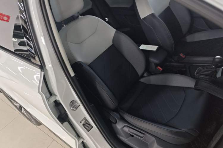 Used Volkswagen Tharu 2025 300TSI Two-Wheel-Drive Moonlight Edition Right Front Seat