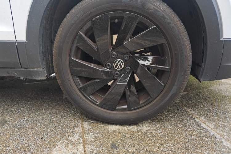 Used Volkswagen Tharu 2025 New Sharp 1.5L Ambitious Edition Right Front Wheel Hub