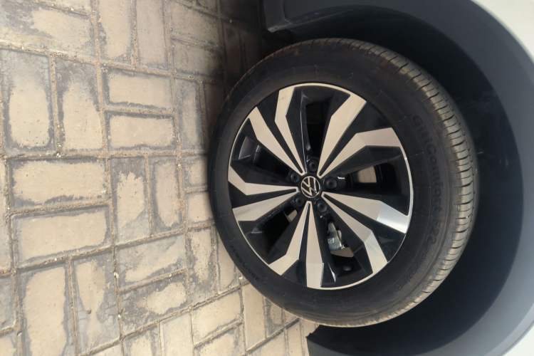 Used Volkswagen Tharu 2025 New Sharp 1.5L Ambitious Edition Right Front Wheel Hub