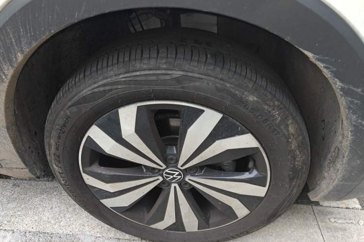 Used Volkswagen Tharu 2025 New Sharp 1.5L Ambitious Edition Right Front Wheel Hub
