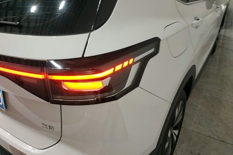 Used Volkswagen Tharu 2025 New Sharp 1.5L Ambitious Edition Right Rear Taillight