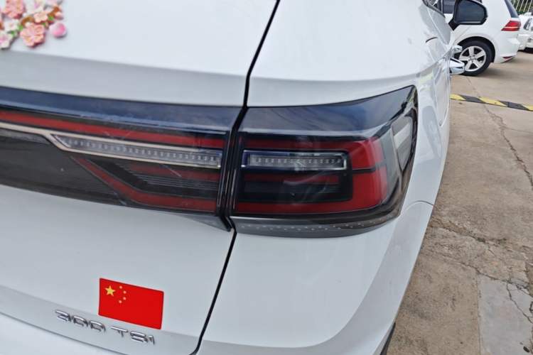 Used Volkswagen Tharu 2025 300TSI Two-Wheel-Drive Moonlight Edition Right Rear Taillight