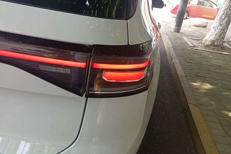 Used Volkswagen Tharu 2025 New Sharp 1.5L Sharp Edition Right Rear Taillight