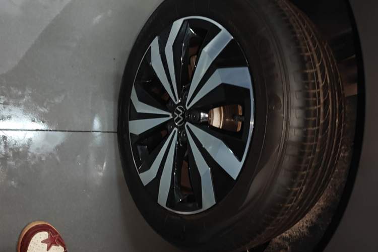 Used Volkswagen Tharu 2025 New Sharp 1.5L Ambitious Edition Right Rear Wheel Hub
