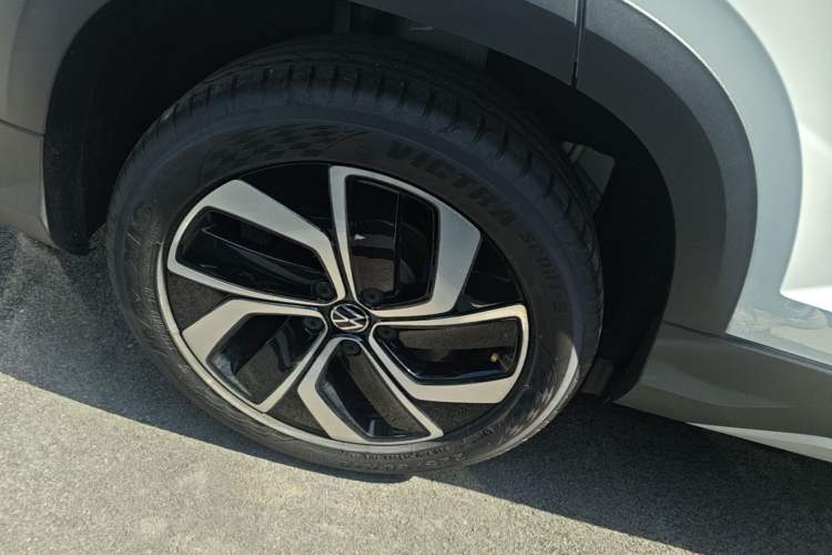 Used Volkswagen Tharu 2025 300TSI Two-Wheel-Drive Moonlight Edition Right Rear Wheel Hub