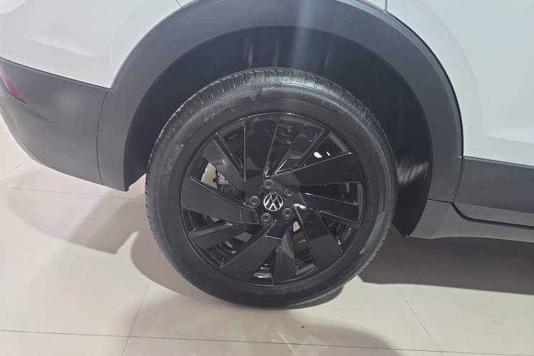 Used Volkswagen Tharu 2025 New Sharp 1.5L Ambitious Edition Right Rear Wheel Hub