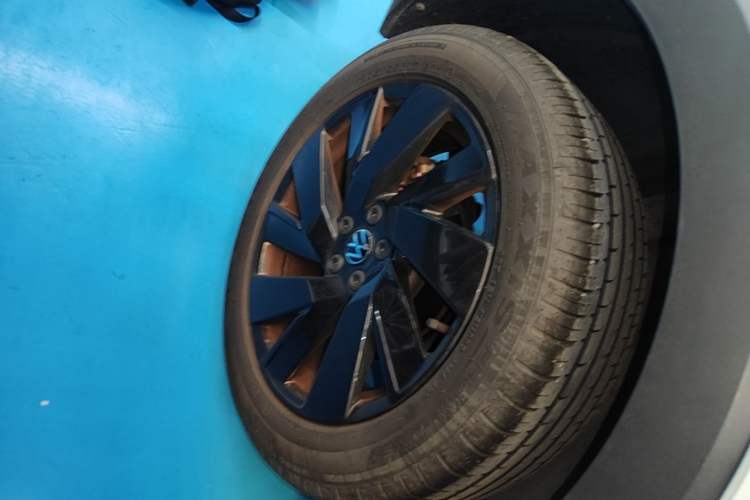 Used Volkswagen Tharu 2025 New Sharp 1.5L Ambitious Edition Right Rear Wheel Hub
