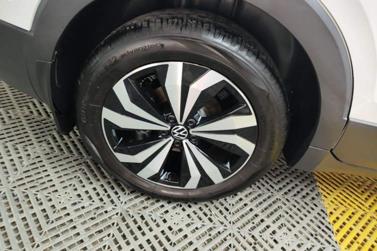 Used Volkswagen Tharu 2025 New Sharp 1.5L Sharp Edition Right Rear Wheel Hub