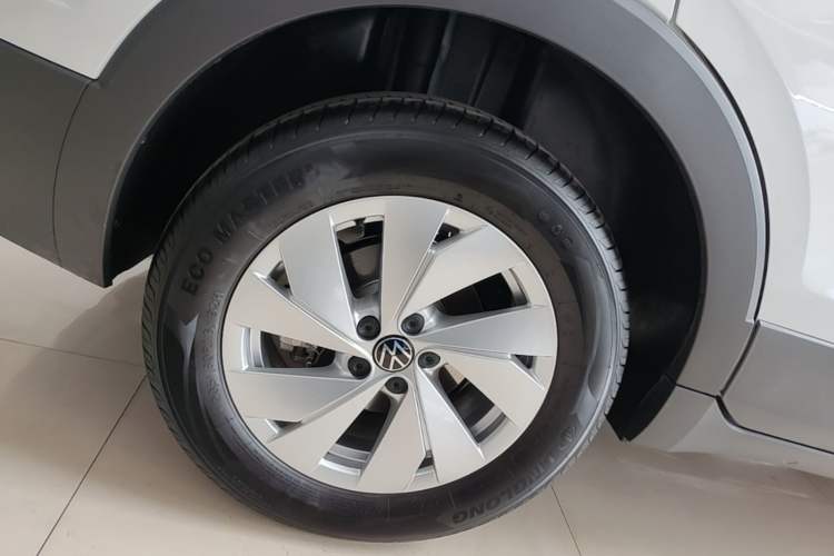 Used Volkswagen Tharu 2025 New Sharp 1.5L Sharp Edition Right Rear Wheel Hub