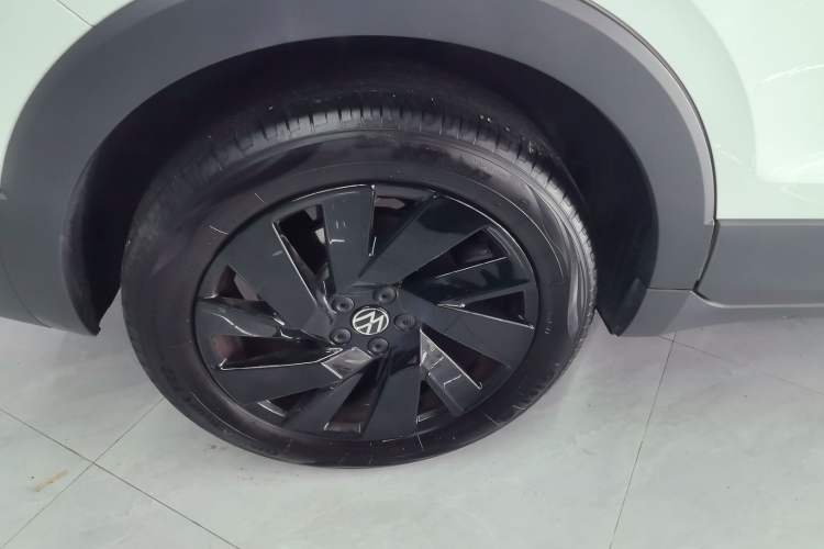 Used Volkswagen Tharu 2025 NewRui 300TSI Prestige Edition Right Rear Wheel Hub