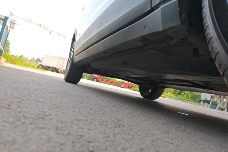 Used Volkswagen Tharu 2025 New Sharp 1.5L Ambitious Edition Right Side Sill