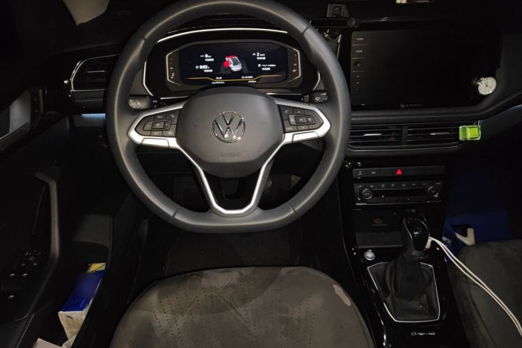 Used Volkswagen Tharu 2025 NewRui 300TSI Prestige Edition Steering Wheel