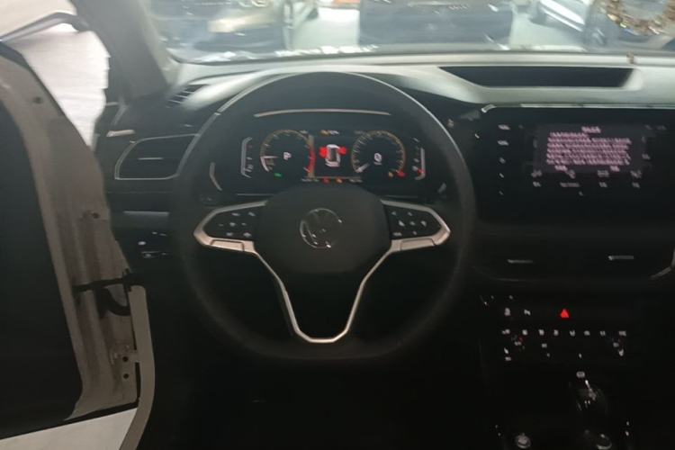 Used Volkswagen Tharu 2025 NewRui 300TSI Prestige Edition Steering Wheel
