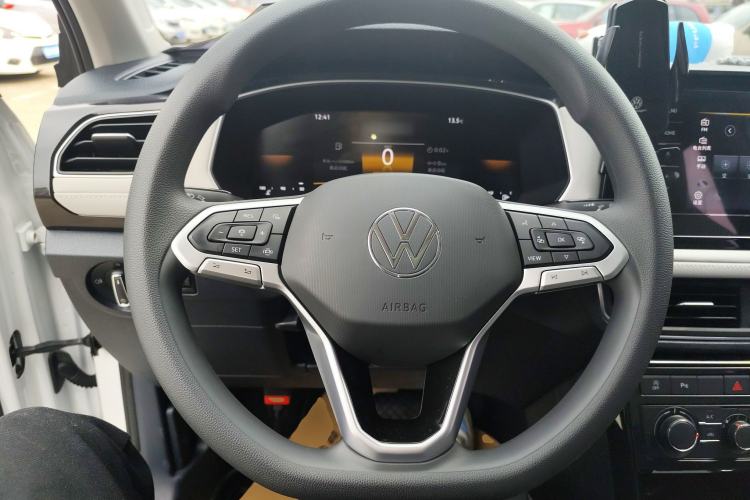 Used Volkswagen Tharu 2025 New Sharp 300TSI Ambitious Edition Steering Wheel
