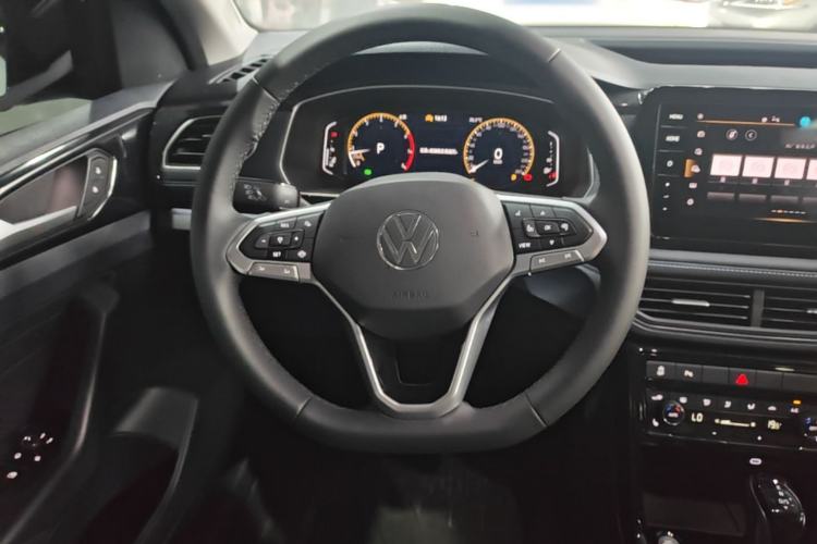 Used Volkswagen Tharu 2025 NewRui 300TSI Prestige Edition Steering Wheel