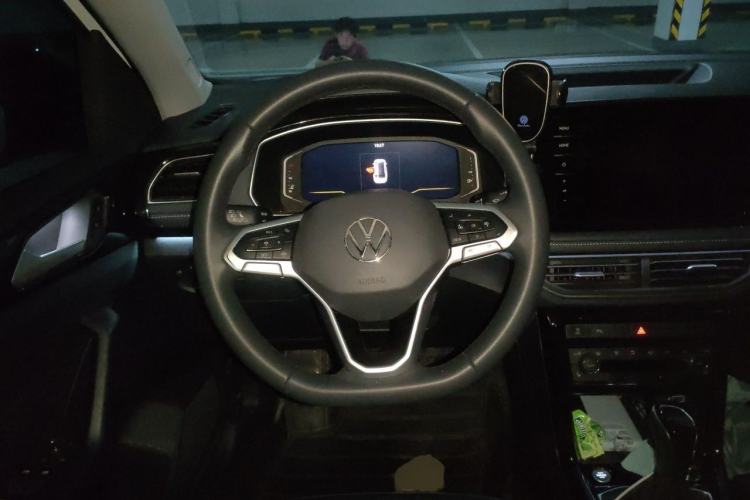 Used Volkswagen Tharu 2025 NewRui 300TSI Prestige Edition Steering Wheel