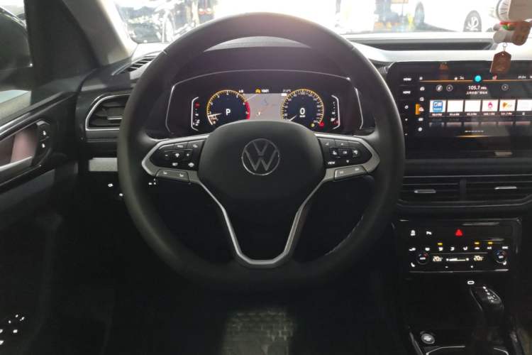 Used Volkswagen Tharu 2025 NewRui 300TSI Prestige Edition Steering Wheel