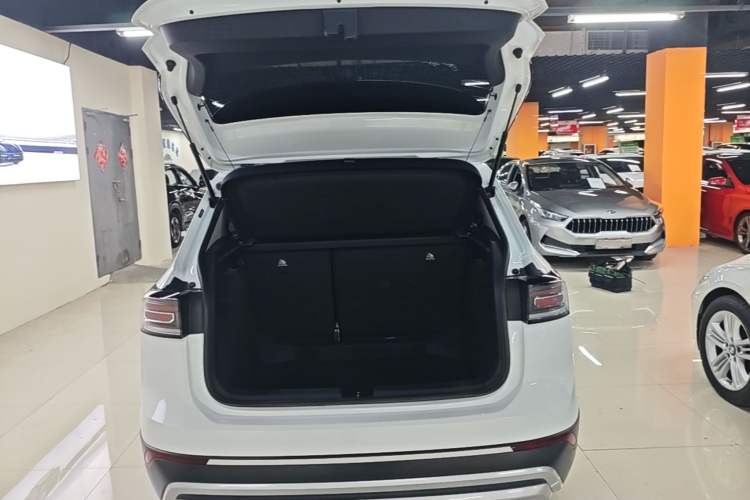 Used Volkswagen Tharu 2025 New Sharp 1.5L Sharp Edition Trunk