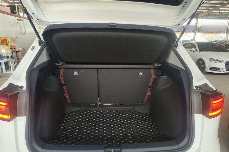 Used Volkswagen Tharu 2025 New Sharp 1.5L Sharp Edition Trunk