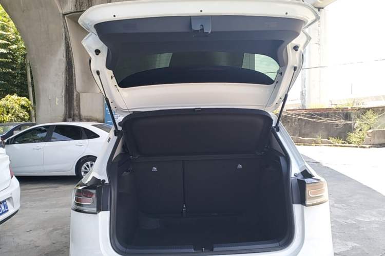 Used Volkswagen Tharu 2025 New Sharp 1.5L Ambitious Edition Trunk