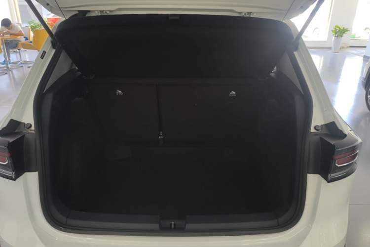 Used Volkswagen Tharu 2025 New Sharp 300TSI Ambitious Edition Trunk