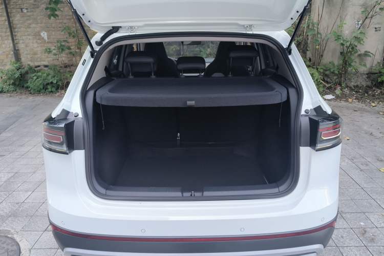 Used Volkswagen Tharu 2025 New Sharp 1.5L Ambitious Edition Trunk