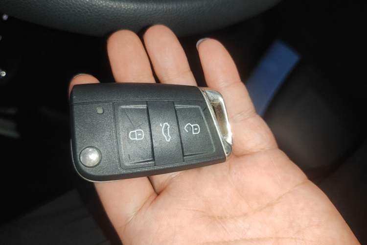 Used Volkswagen Tharu 2025 New Sharp 1.5L Ambitious Edition Vehicle Key