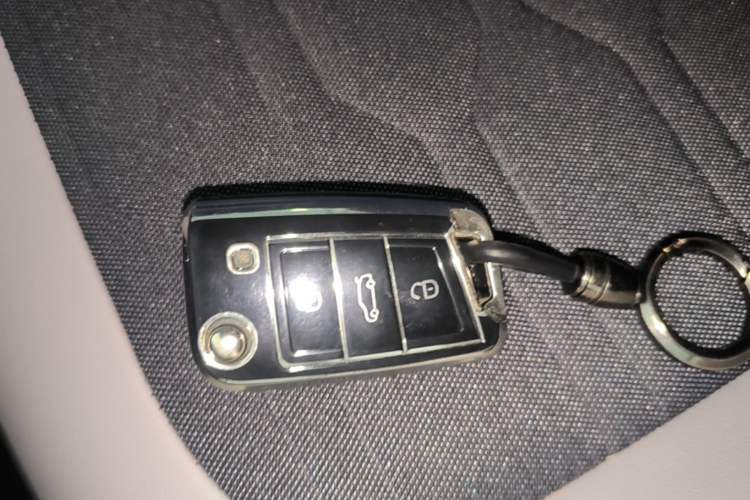 Used Volkswagen Tharu 2025 New Sharp 300TSI Ambitious Edition Vehicle Key