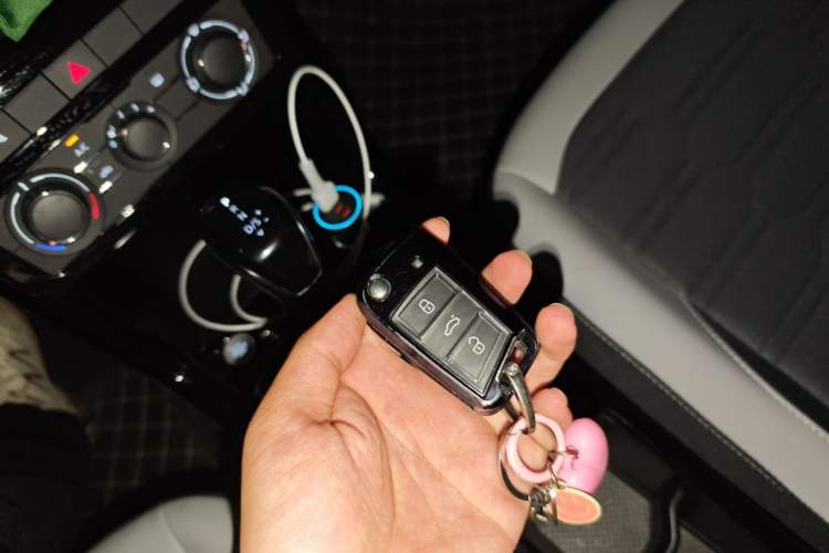 Used Volkswagen Tharu 2025 New Sharp 1.5L Ambitious Edition Vehicle Key