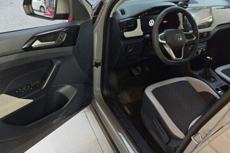 Used Volkswagen Tharu 2026 Model Xinrui 1.5L Rujin Edition Driver Seat