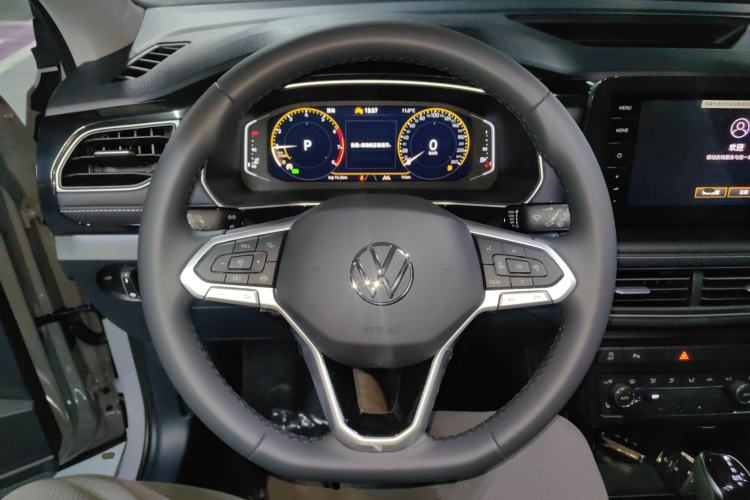 Used Volkswagen Tharu 2026 Model Xinrui 300TSI Ruixiang Edition Steering Wheel