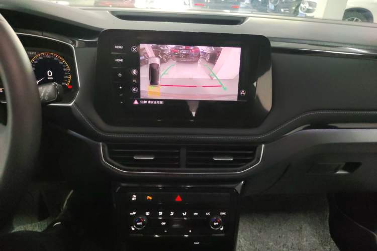 Used Volkswagen Tharu 2026 Model Xinrui 300TSI Ruixiang Edition Audio And AC Panel