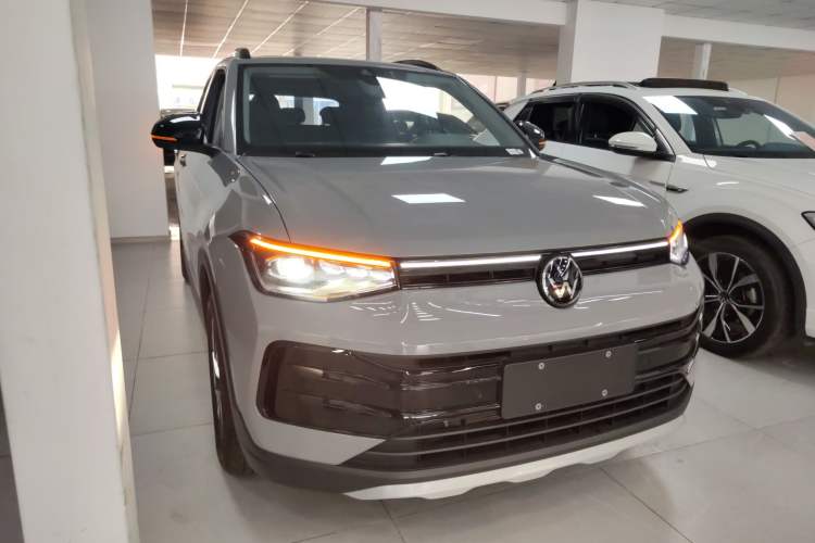 Used Volkswagen Tharu 2026 Model Xinrui 300TSI Ruixiang Edition Front Right 45 Deg