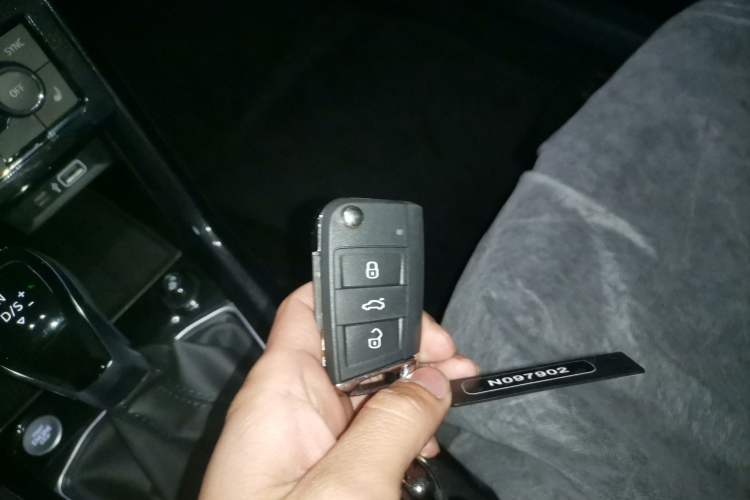 Used Volkswagen Tharu 2026 Model Xinrui 300TSI Ruixiang Edition Interior 1