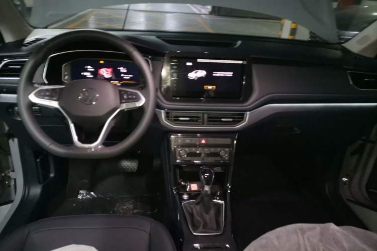 Used Volkswagen Tharu 2026 Model Xinrui 300TSI Ruixiang Edition Interior 2