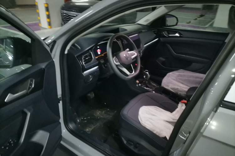 Used Volkswagen Tharu 2026 Model Xinrui 300TSI Ruixiang Edition Interior 3