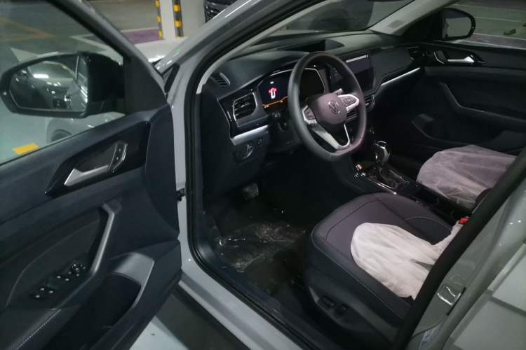 Used Volkswagen Tharu 2026 Model Xinrui 300TSI Ruixiang Edition Interior 3