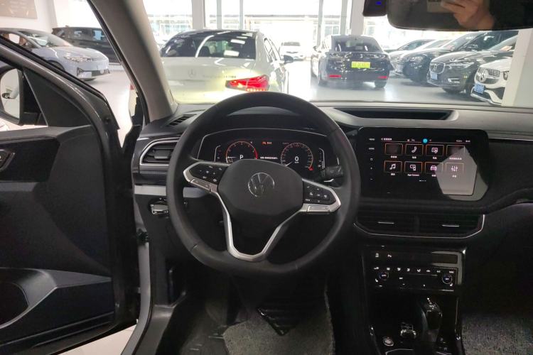 Used Volkswagen Tharu 2026 Model Xinrui 300TSI Ruixiang Edition Steering Wheel