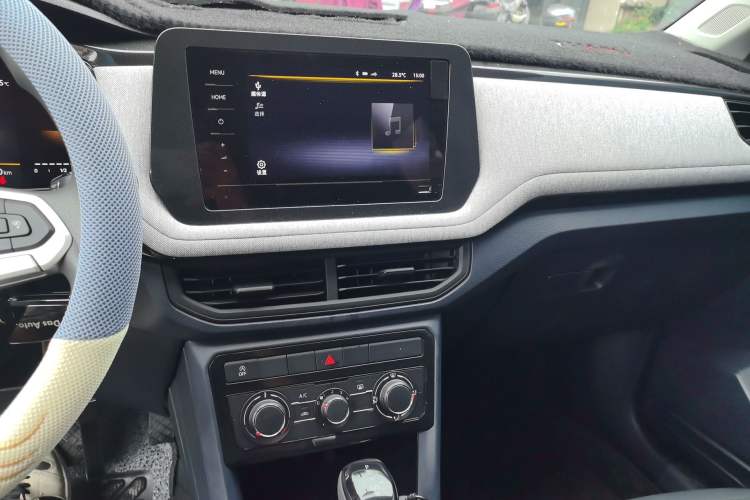 Used Volkswagen Tharu 2026 Model Xinrui 1.5L Rujin Edition Audio And AC Panel