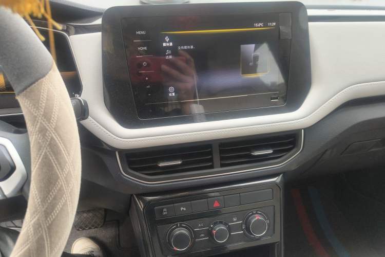 Used Volkswagen Tharu 2026 Model Xinrui 300TSI Ruiyi Edition Audio And AC Panel