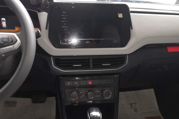 Used Volkswagen Tharu 2026 Model Xinrui 1.5L Ruiyi Edition Audio And AC Panel