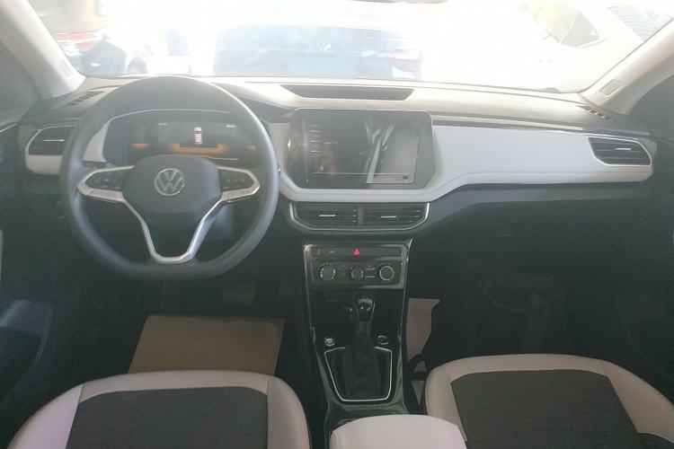 Used Volkswagen Tharu 2026 Model Xinrui 1.5L Ruiyi Edition Center Console